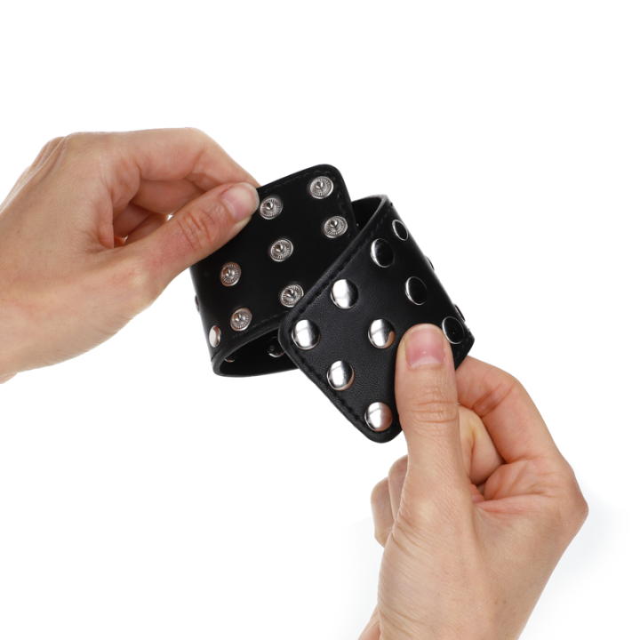 KINK - RETENÇÕES DE PULSO COM SNAP FASTEN COMPLETO DE REBITES PRETOS AJUSTÁVEIS 19-24 CM X 5.5 CM