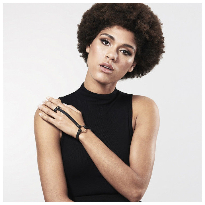 BIJOUX - INDISCRETS MAZE PULSEIRA / ARNÊS DE MO PRETO