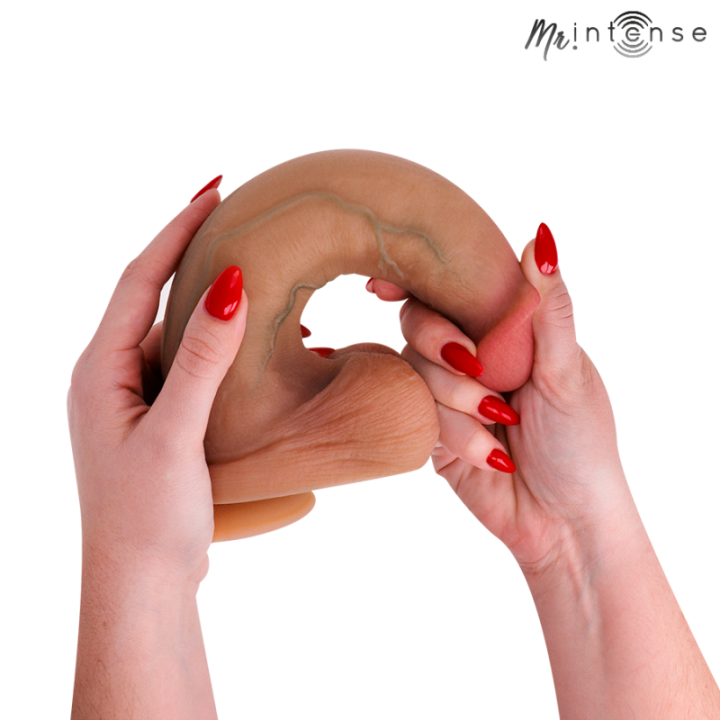 MR INTENSE - BRUCE XL DILDOR DE SILICONE COM TESTÍCULOS 25.5 CM -Ø- 5.5 CM