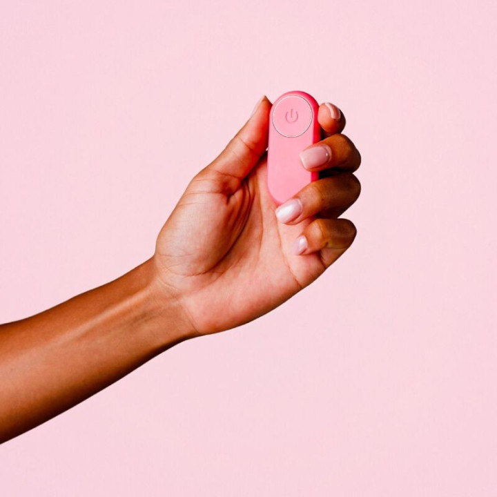 JE JOUE - ILY PANTY VIBE VIBRADOR ÍNTIMO COM CONTROLE REMOTO