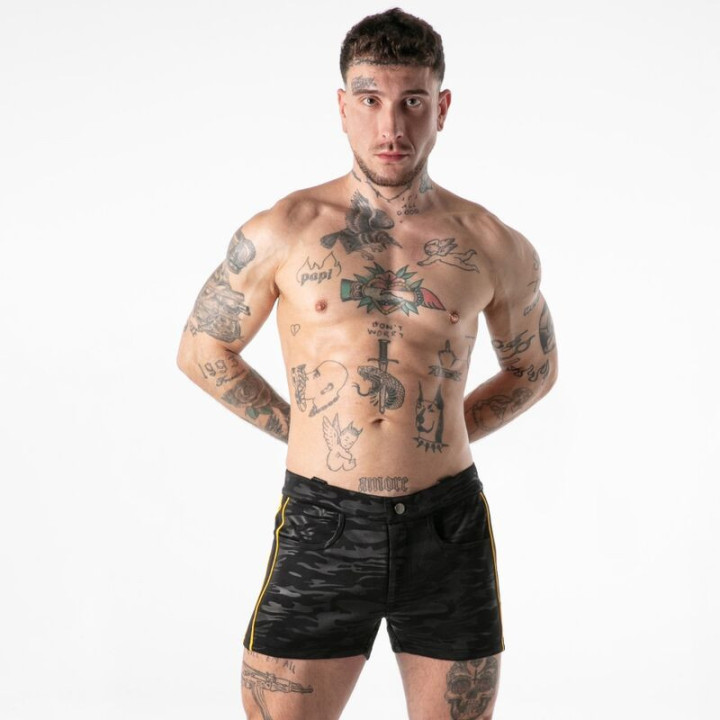 LOCKER GEAR - CAMISETA MILITAR COMPLETA COM ACESSO COMPLETO. AMARELA. TAMANHO XL